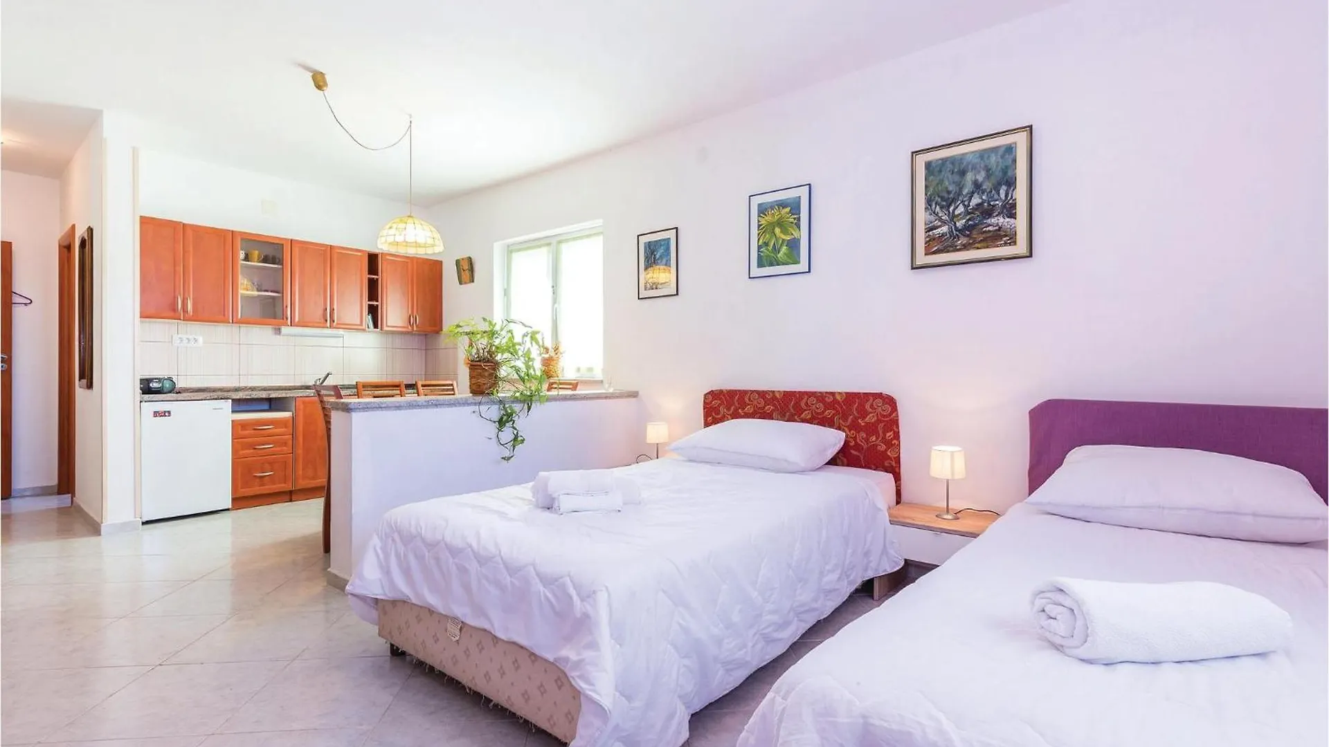 Gorgeous Apartment In Smrika With Wifi 0*,  Kroatien